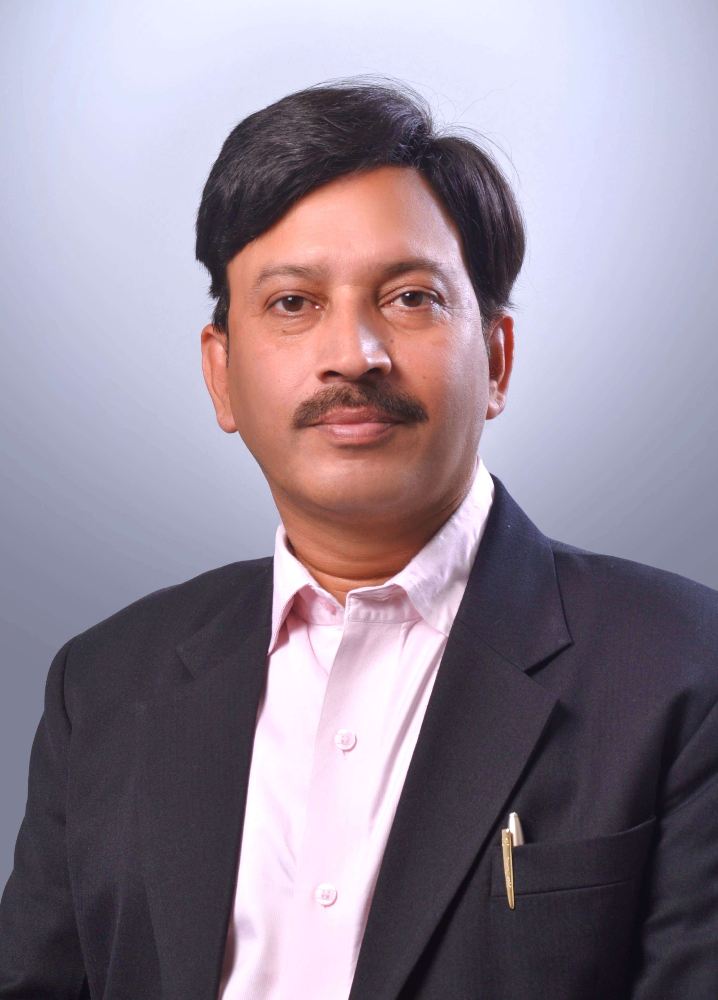 Mr. Mahesh Tiwari, Founder of Earthen Concept